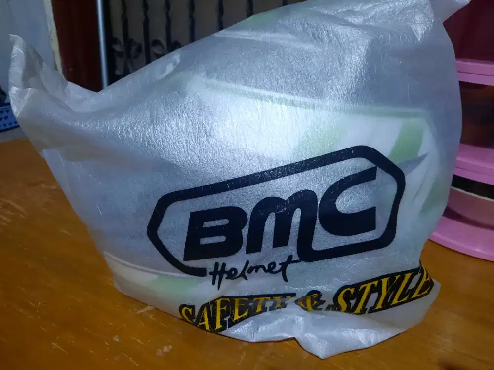 Helm Rossi sang legenda ukuran XL