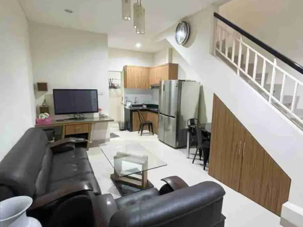 RUMAH TERAWAT FULL FURNISHED 2 LANTAI PIK 1 JAKARTA UTARA