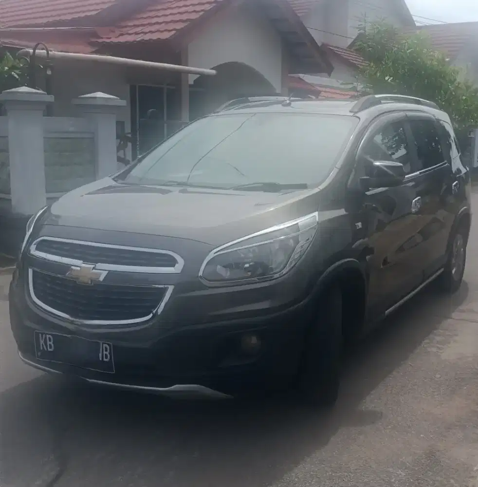 Chevrolet Spin Aktiv 1.5 AT Tipe Tertinggi