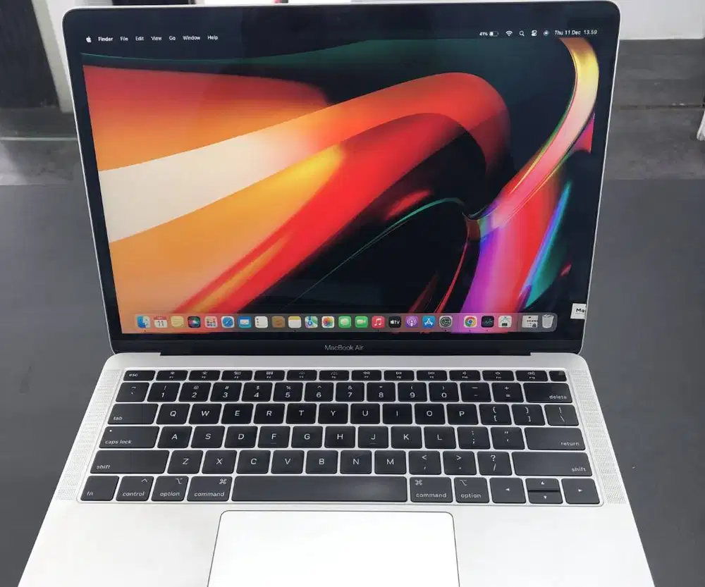MacBook Air 2019 • Intel Core i5 • 8GB / 256GB
