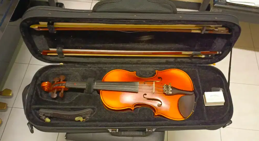 Violin / Biola merk scott&Guan Stv 601 ukuran 1/2. Masih bagus&lengkap