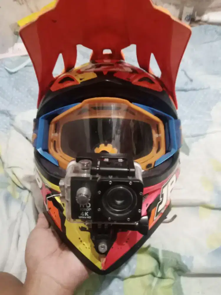 Helm murah meriah