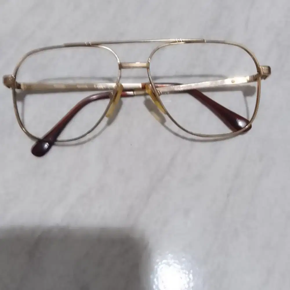 Kacamata vintage nikkon