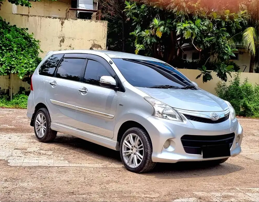 Toyota Avanza Veloz 1.5 AT 2013 Sangat Terawat