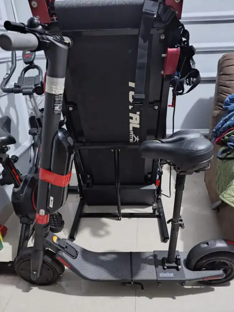 Segway Ninebot E22 plus seat dan baterai ext