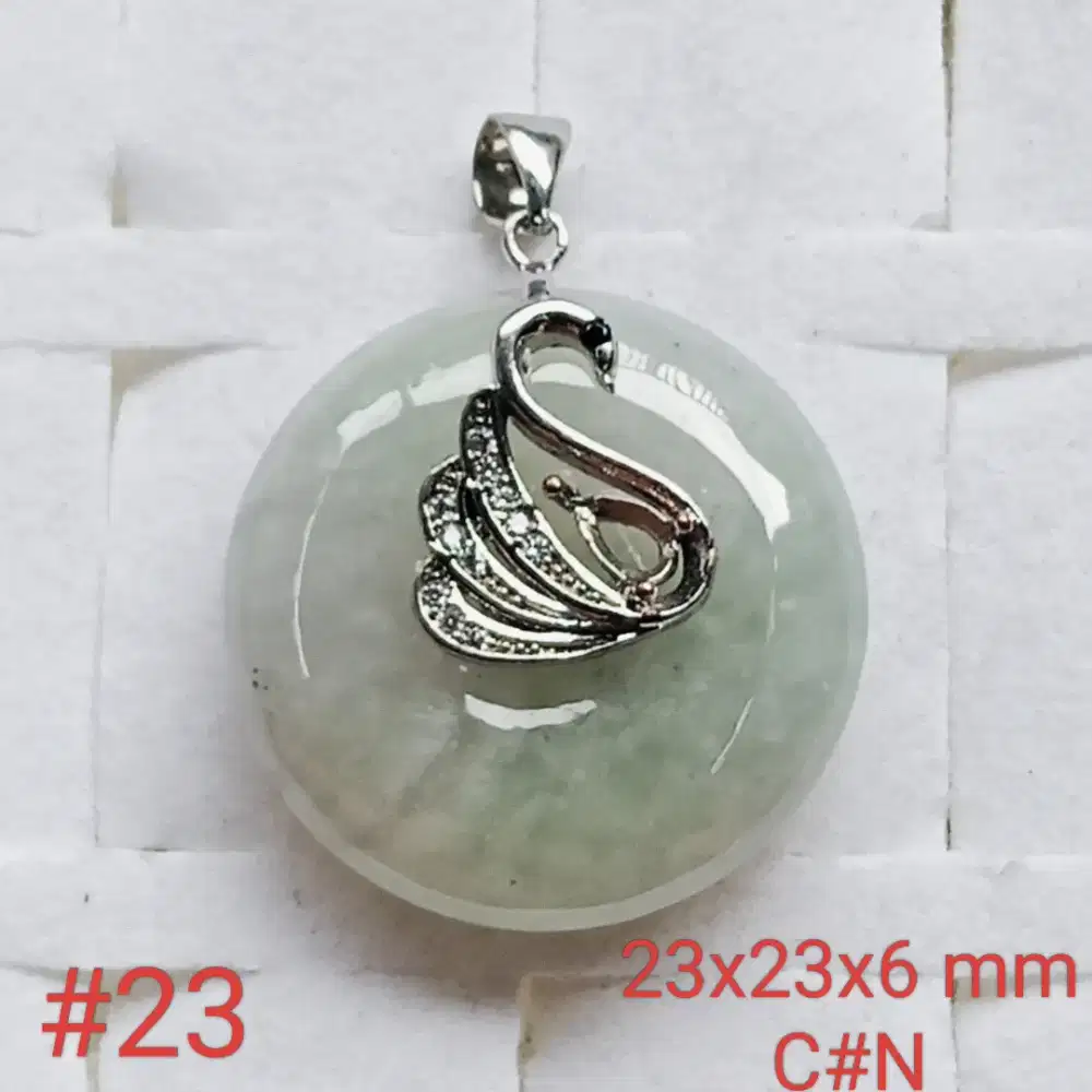 Liontin batu natural giok Burma type A -B