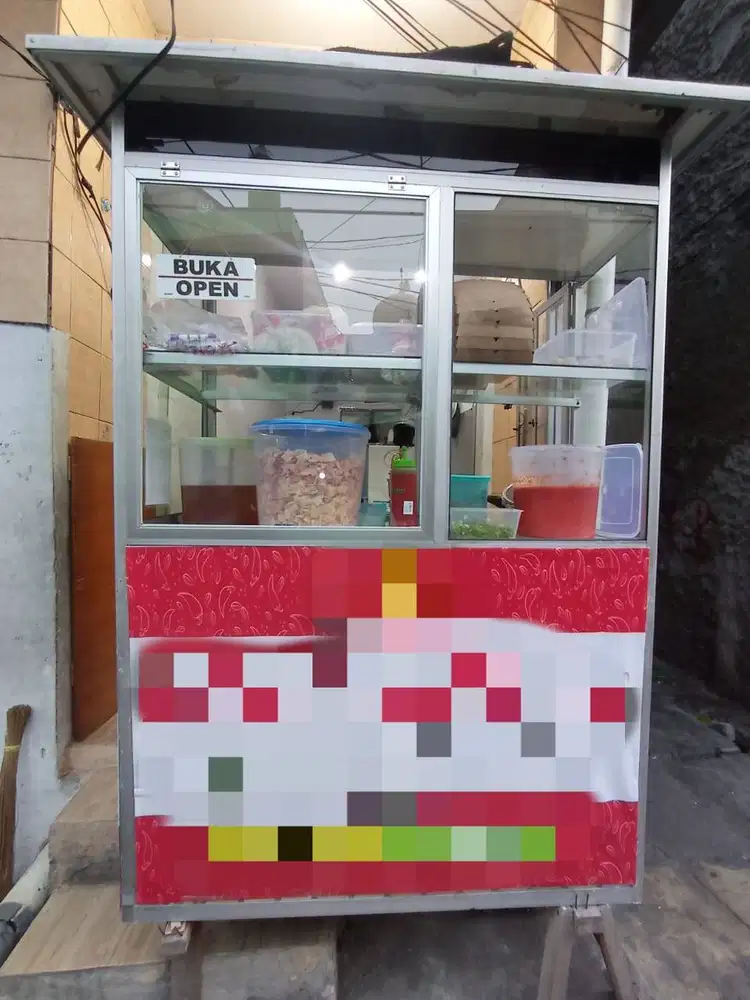 Etalase dagang almunium