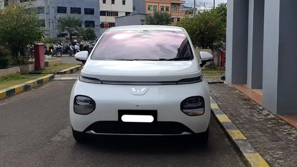 Km26rb wuling cloud ev pro 2024 putih pajak panjang