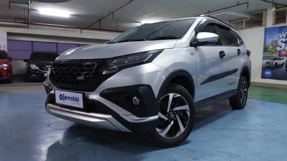 DP Rendah  10JT Toyota Rush 1.5 S Bensin-AT 2018 Silver