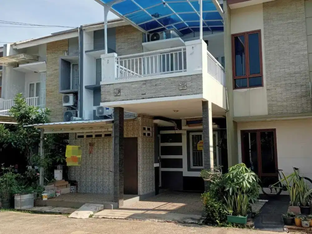 Dijual Rumah 2lt dekat tol Cibubur