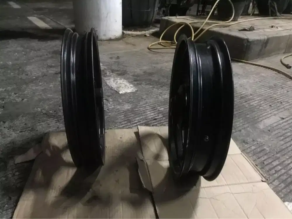 Pelek tapak lebar yamaha scorpio