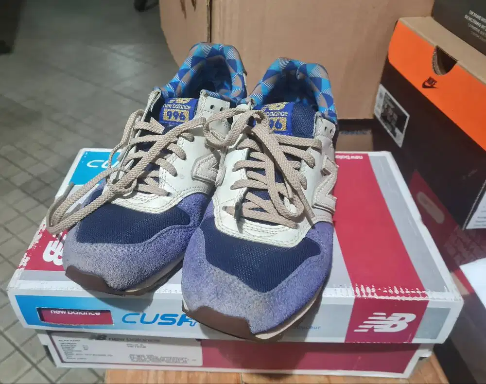 Sepatu - Sneakers - Wanita - size 37 - Original