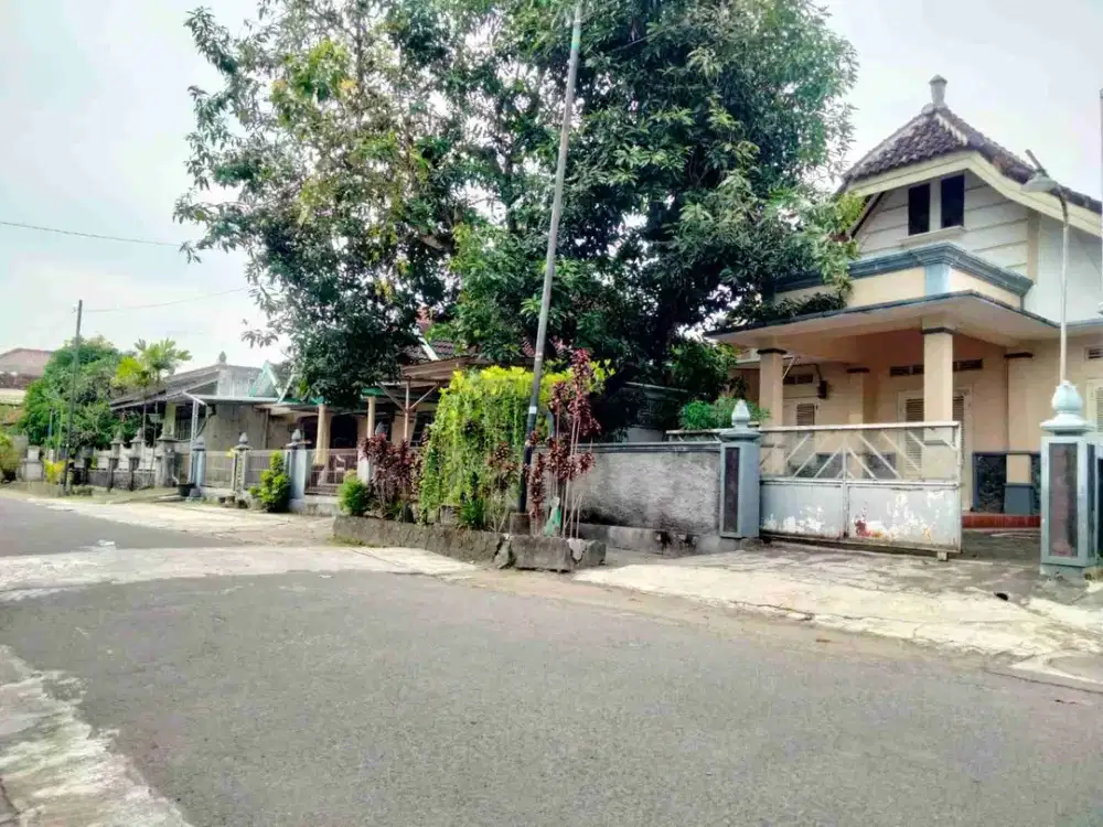 DIJUAL RUMAH HERTIGE KLASIK SELATAN KRATON YOGYAKARTA
