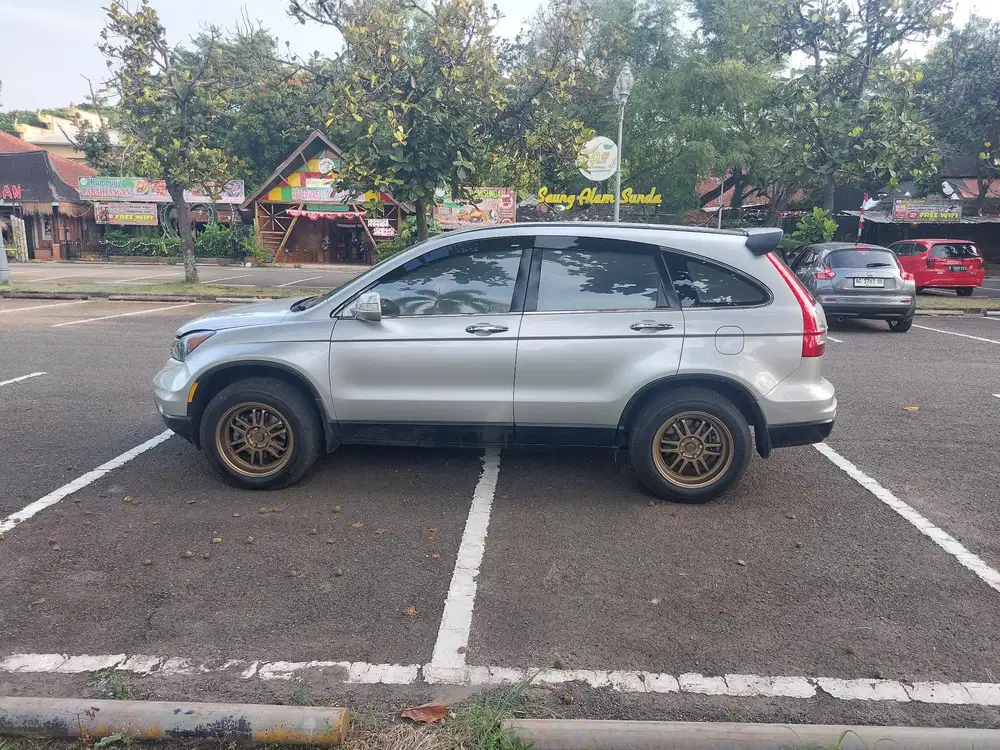 Honda CR-V 2010 Bensin