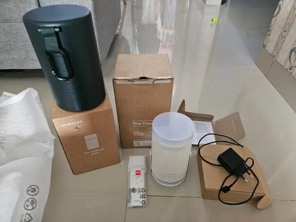 Samsung The Freestyle Gen 2, No minus