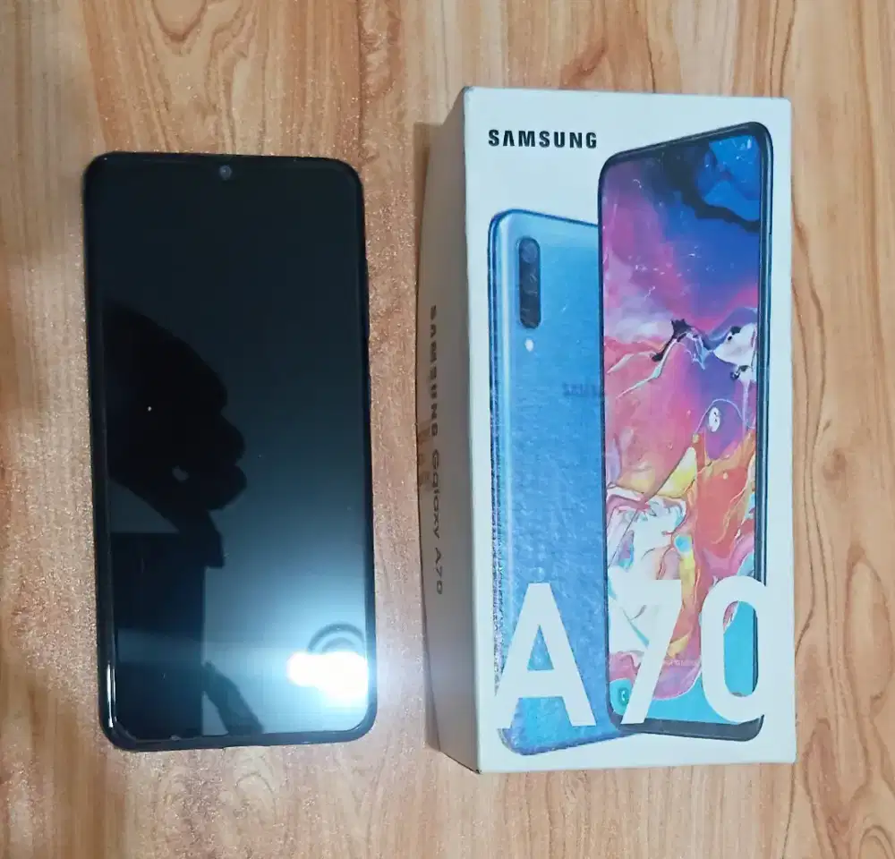 JUAL MURAH : Samsung A70 6/128GB No Minus