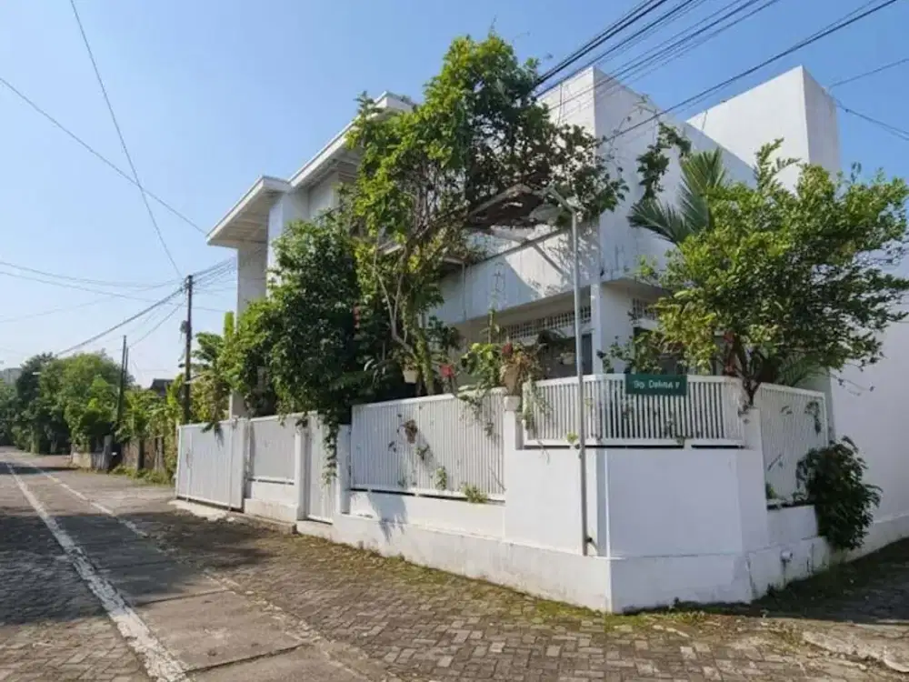 Rumah 2 Lantai Siap huni di utara Stadion Maguwo, dekat Jogja Bay dan SD Model