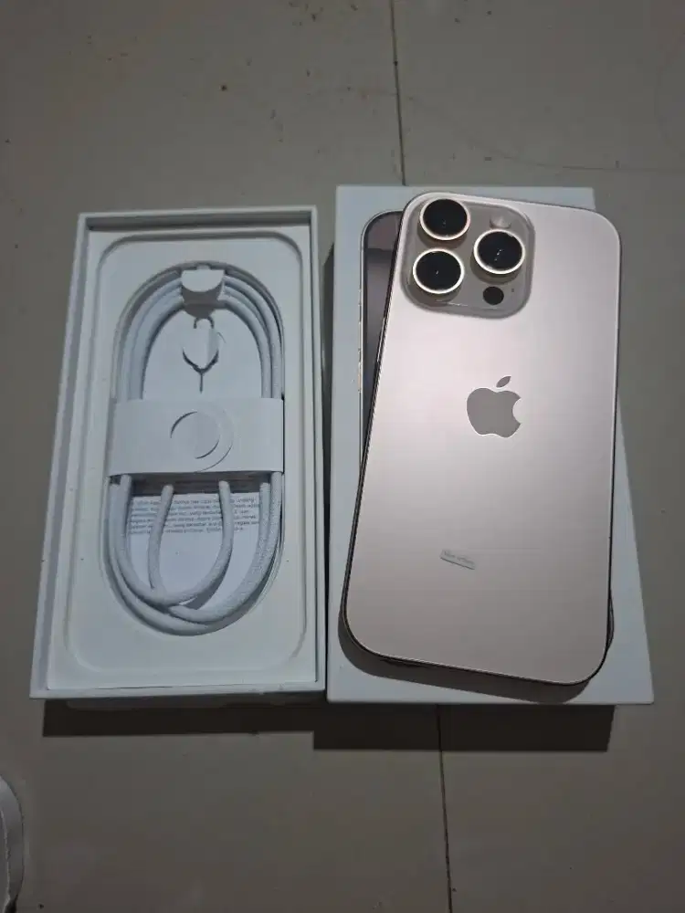 Iphone 16 pro 256gb garansi resmi ibox