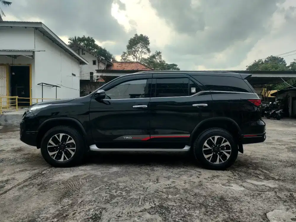 Km 10rb Fortuner TRD S diesel AT 2019 Antik