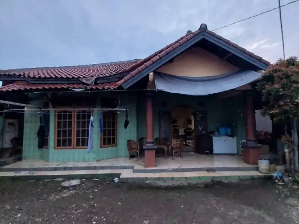 Dijual rumah pinggir Jalan Mercedes Benz Cicadas