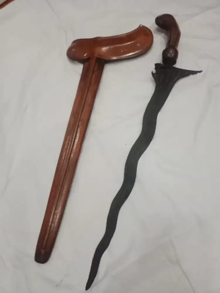 Keris istimewa pusaka barang antik