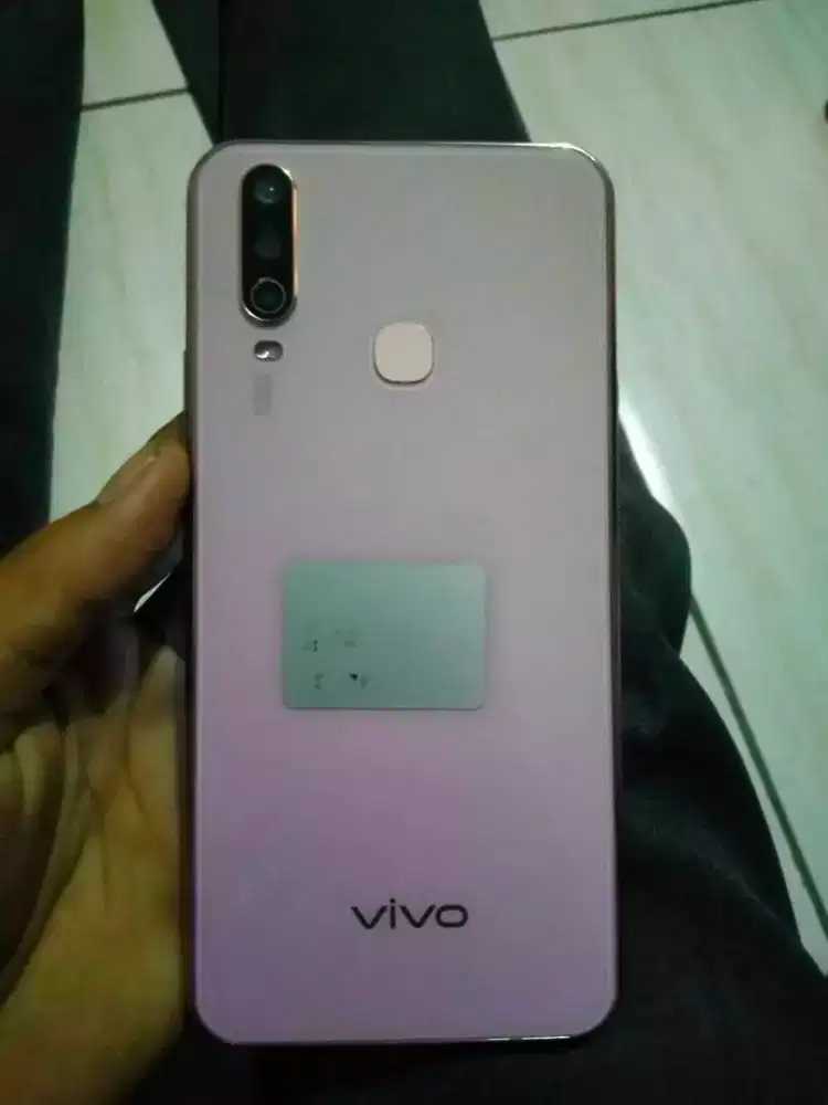 Vivo y17 btgan pemakaian 2 bulan RAM 8/256