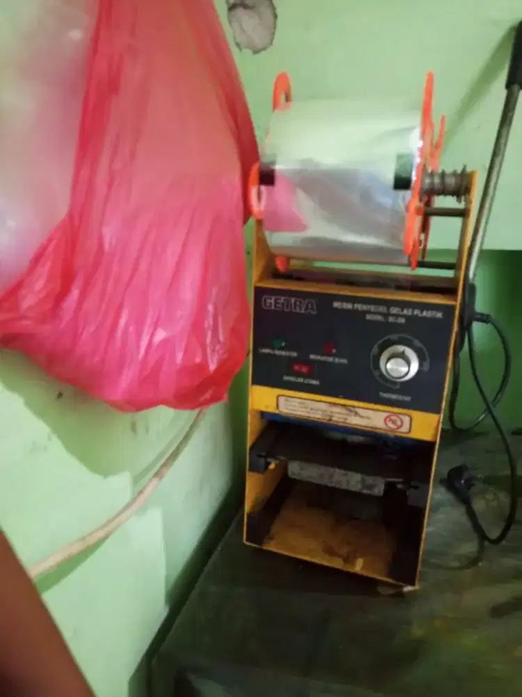 (Bekas) Mesin Cup Sealer
