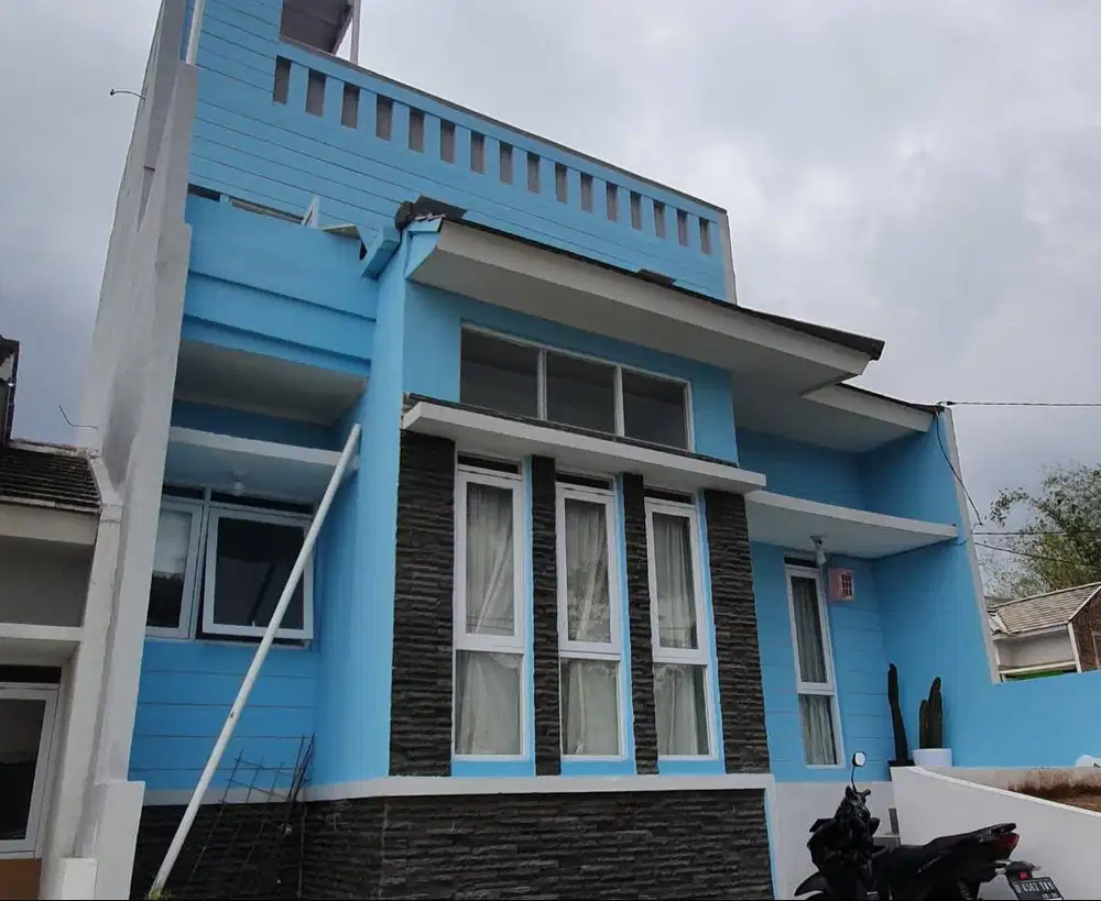 Rumah Classic Modern 3 Lantai + Rooftop Siap Huni Di Buana Flamingo