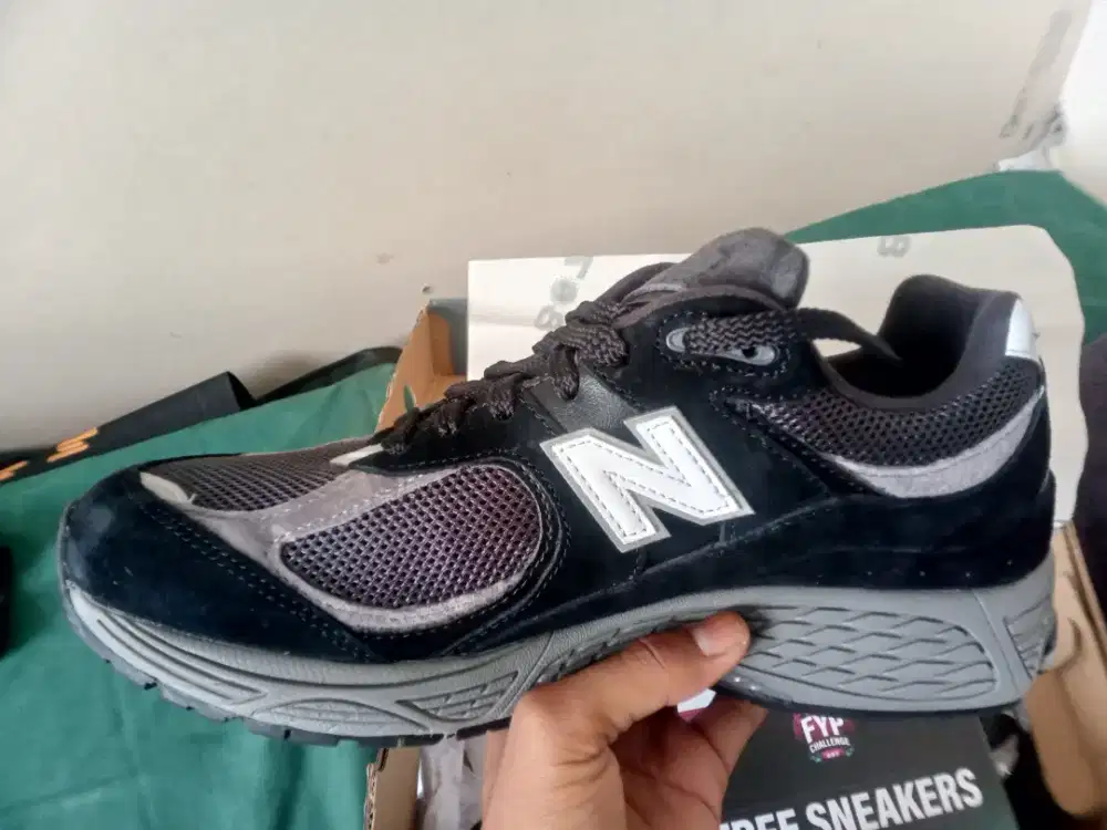 Sepatu nb m2002rr1