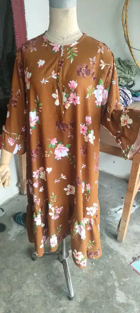 Tukang jahit berpengalaman di model