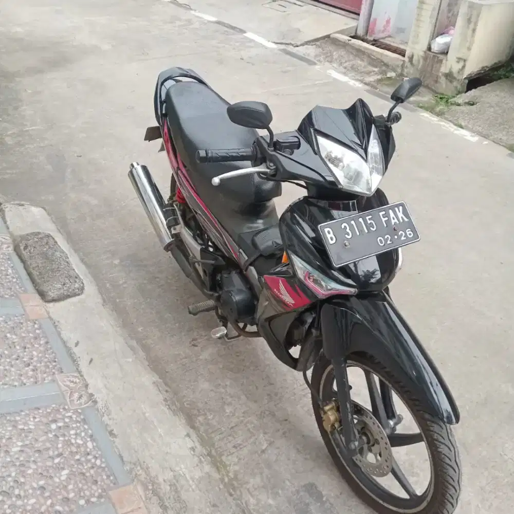 Honda Supra X 125 2011 CW DD,ss lengkap mesin bagus pjk hidup,BKS Kab