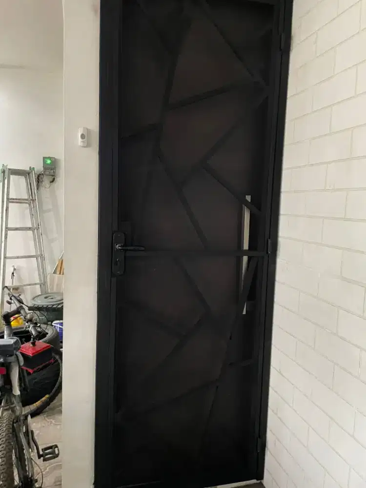 PINTU TERALIS NYAMUK