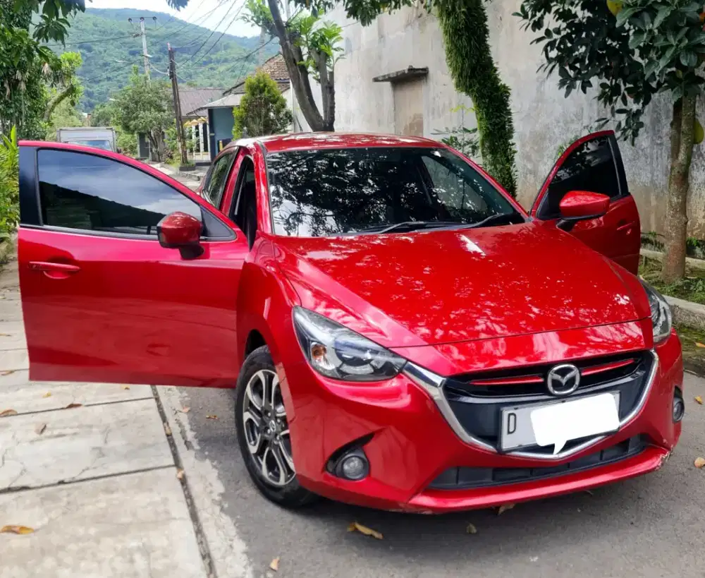 Mazda 2 sky active 2016