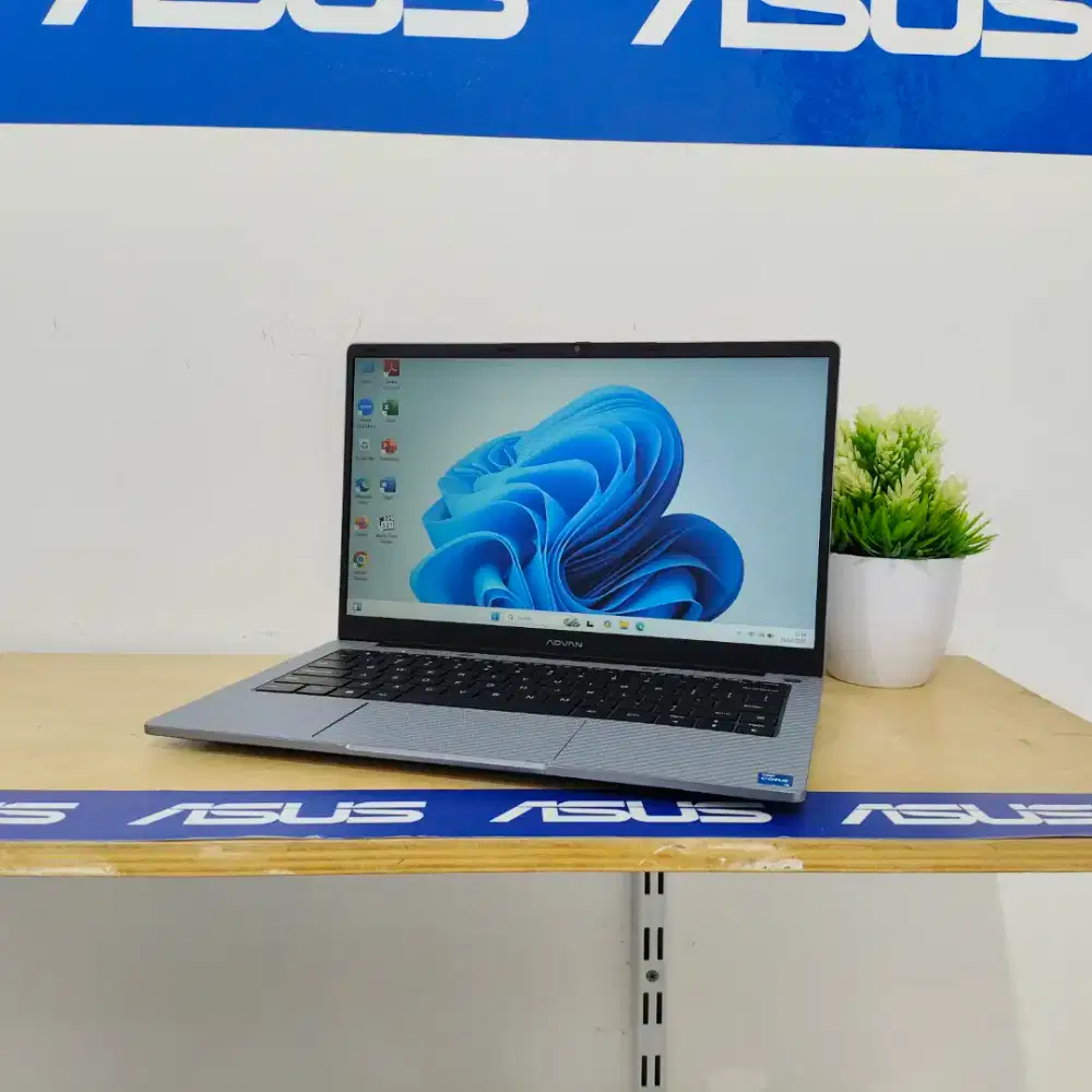 Laptop Second ADVAN WORKPRO 1701 Core I5 - 12450H (Ram 8GB /SSD 256GB)