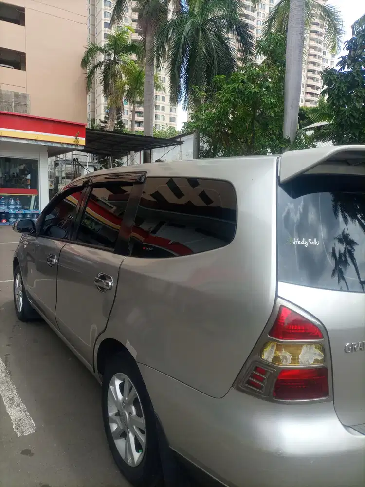 Nissan Grand livina 2012 Bensin