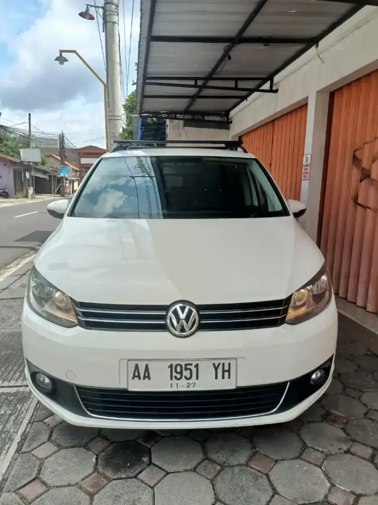 Vw Touran Tsi 2014 AA asli km low