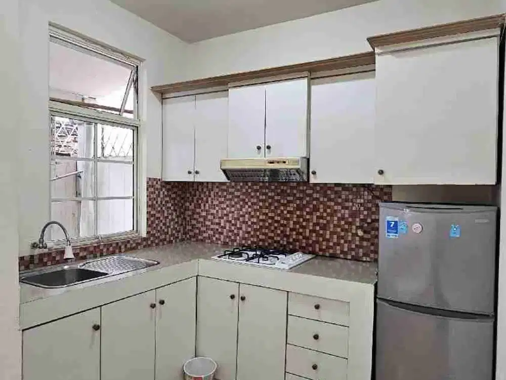 Disewakan Townhouse murah Taman ayu