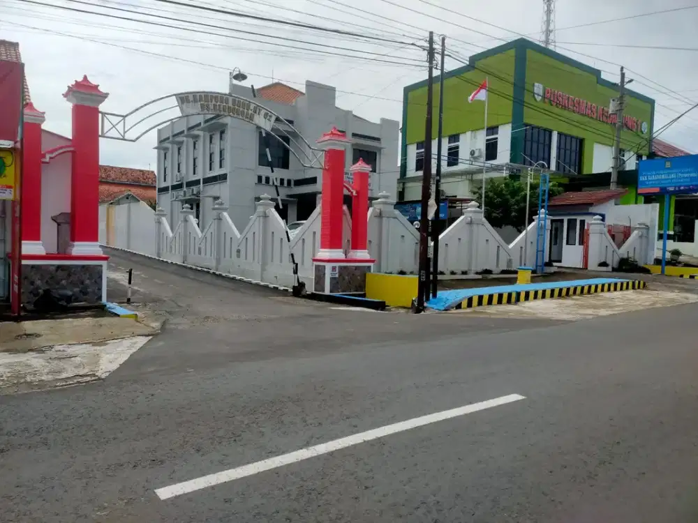 DIJUAL TANAH dekat dg : Perkantoran & Sekolah