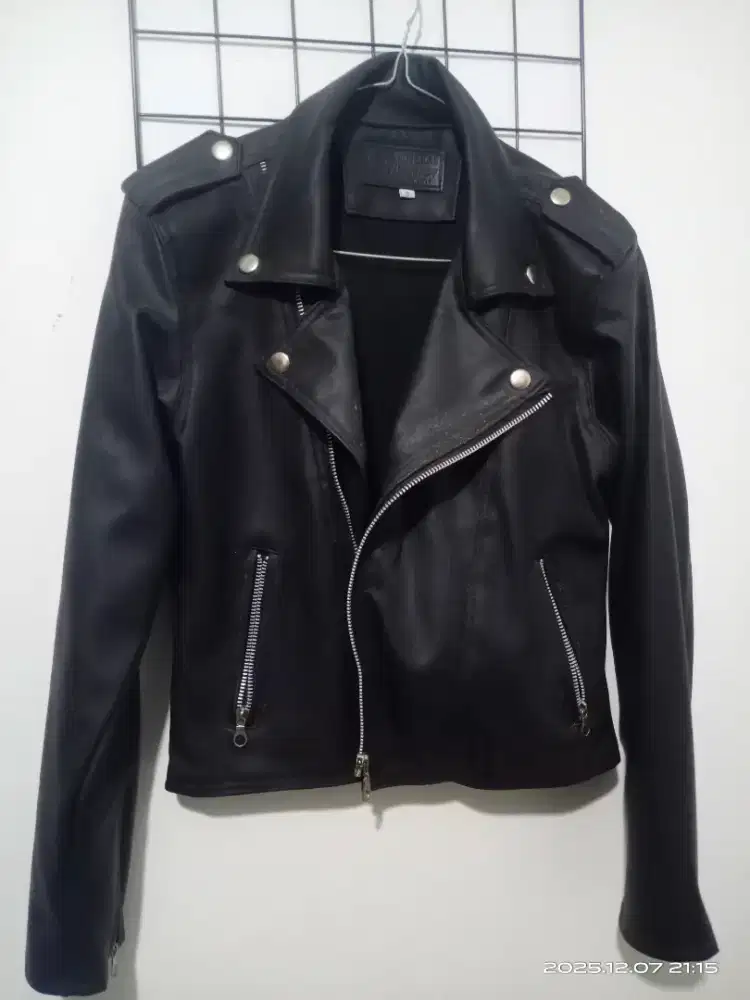 jaket kulit wanita ukuran S