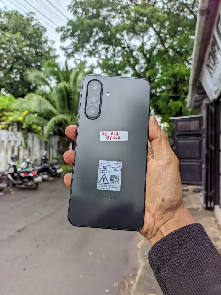 Samsung galaxy A17 4G ram 8/256GB lengkap normal no mines