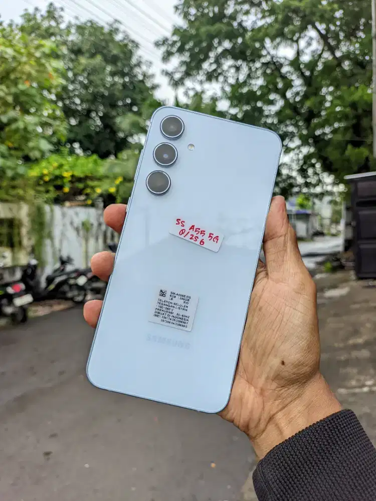 Samsung galaxy A55 5G ram 8/256GB normal lengkap mulus siap pakai