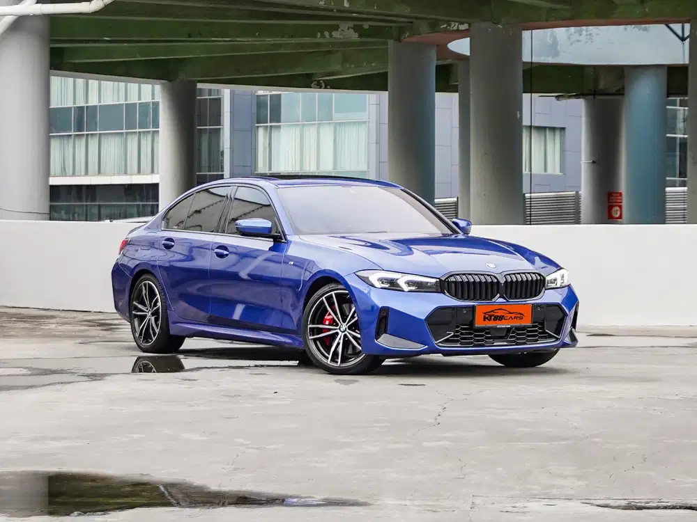 BMW 330i 2024 Bensin low km m sport