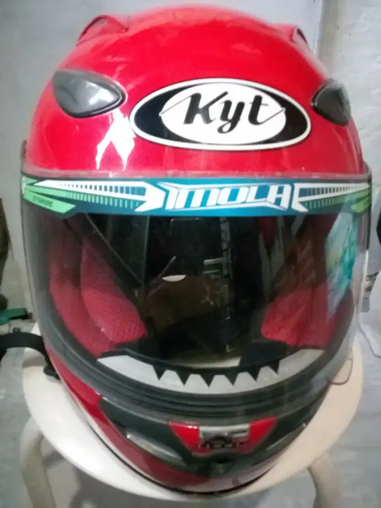 Helm KYT old mulus