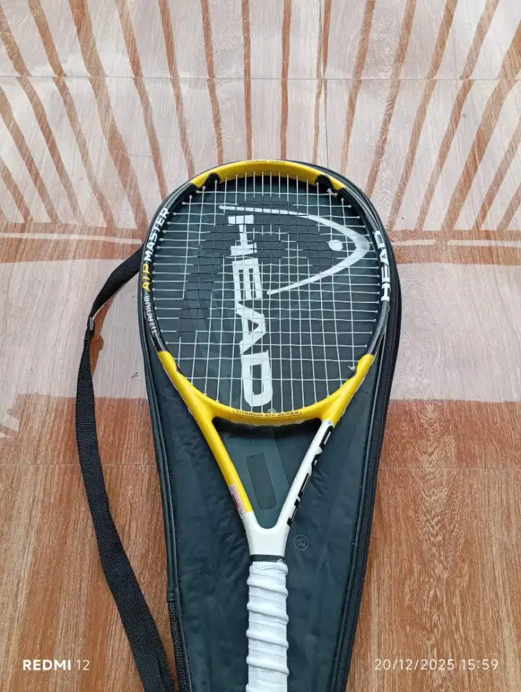 Raket tenis merk head