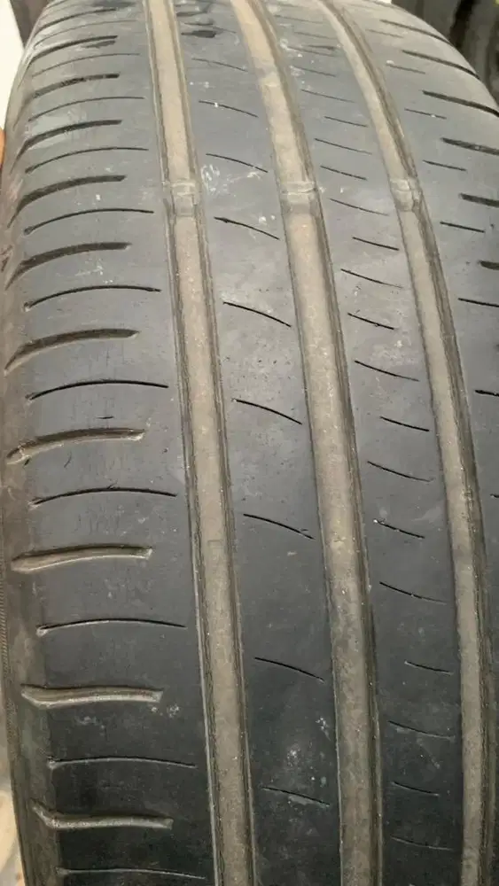 Ban Mobil Bekas merk Dunlop 165/60 R15