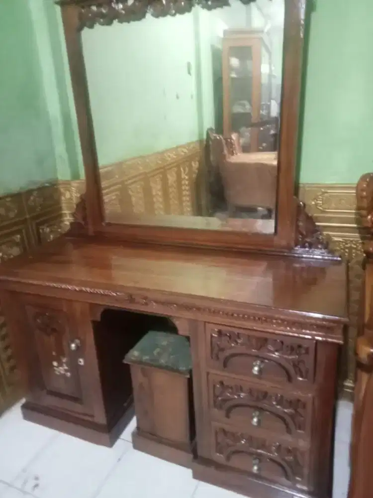 Meja rias jati minus kaca kotor