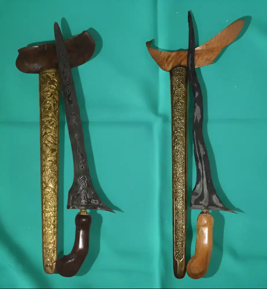 MAHAR HARI INI 2 KERIS SEPUH