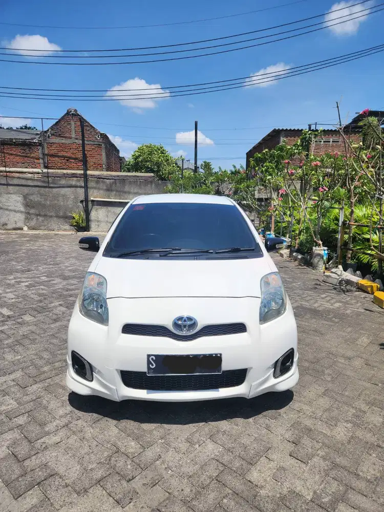 Yaris E Matic 2012. Facelift