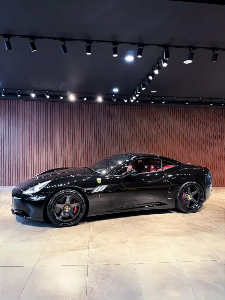 Ferarri California HS30 2013