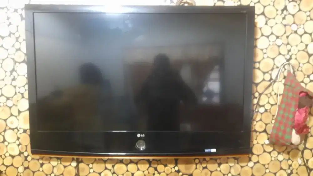 Tv Lcd merek LG 42inch